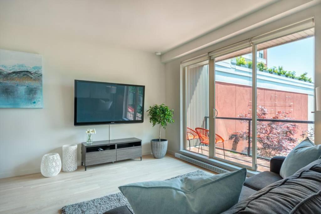 Clean 3Rd Floor Executive 1 Bedroom Apt In Old Town China Town Βικτώρια Εξωτερικό φωτογραφία