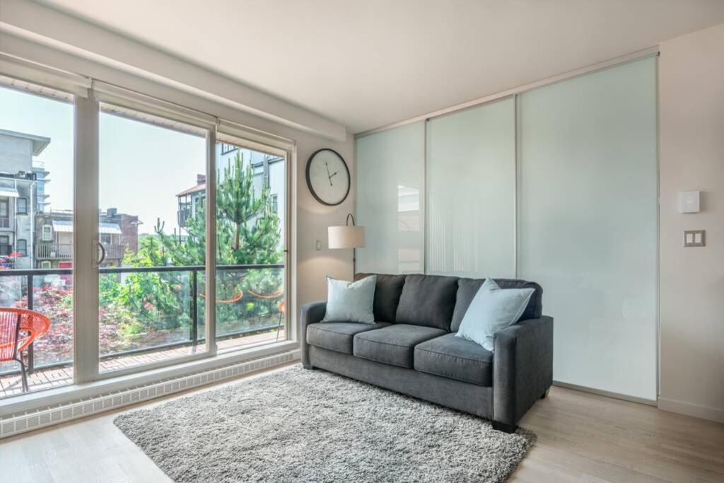 Clean 3Rd Floor Executive 1 Bedroom Apt In Old Town China Town Βικτώρια Εξωτερικό φωτογραφία